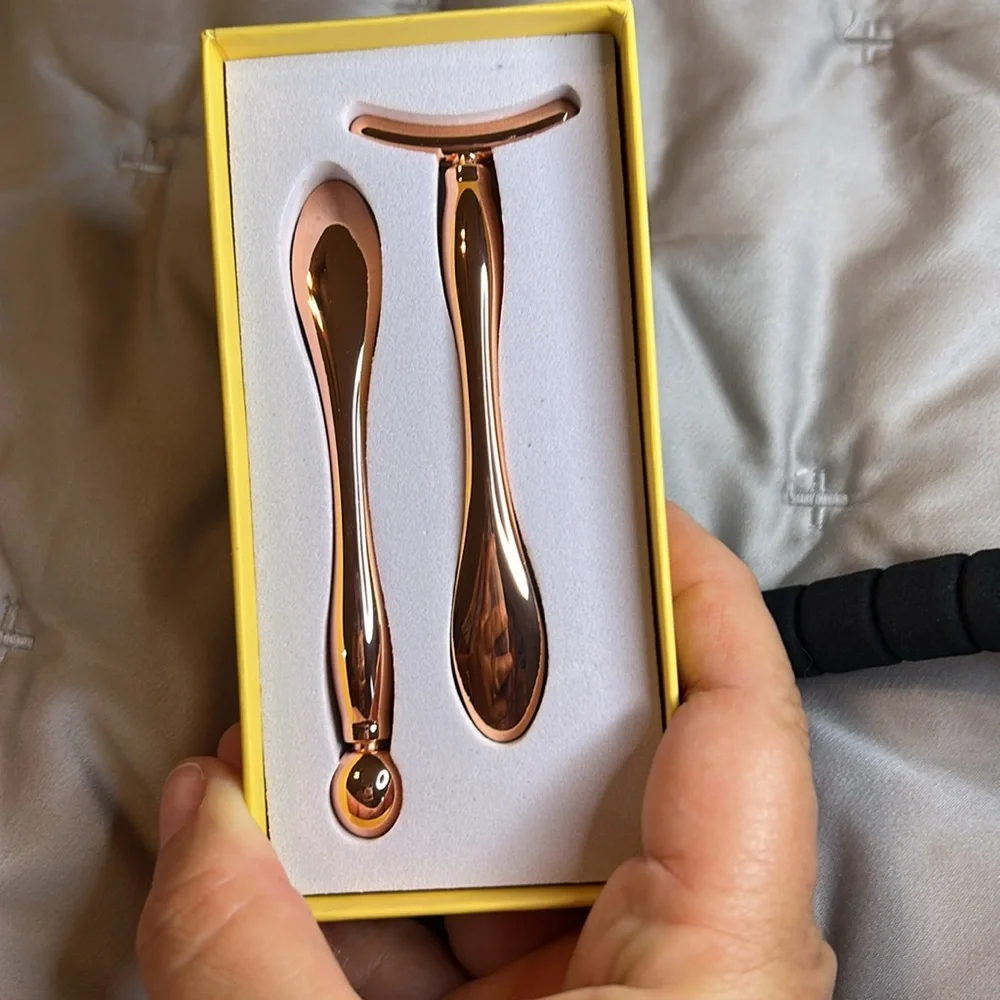 5 for 25$ Volition Facial Fitness Kit in Gold